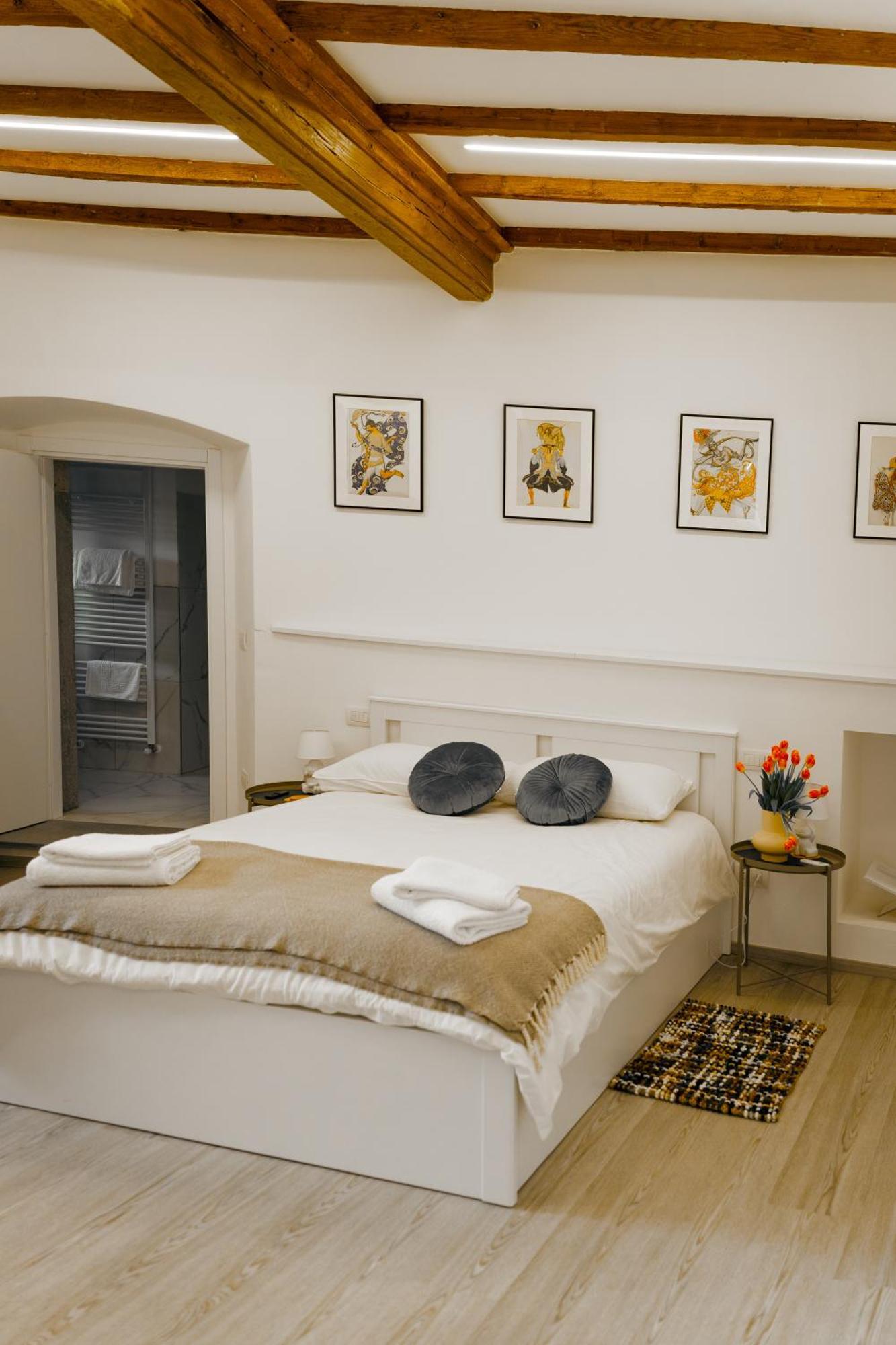 Belvedere 237B Lakeview Luxury Apartment Ghiffa Ngoại thất bức ảnh