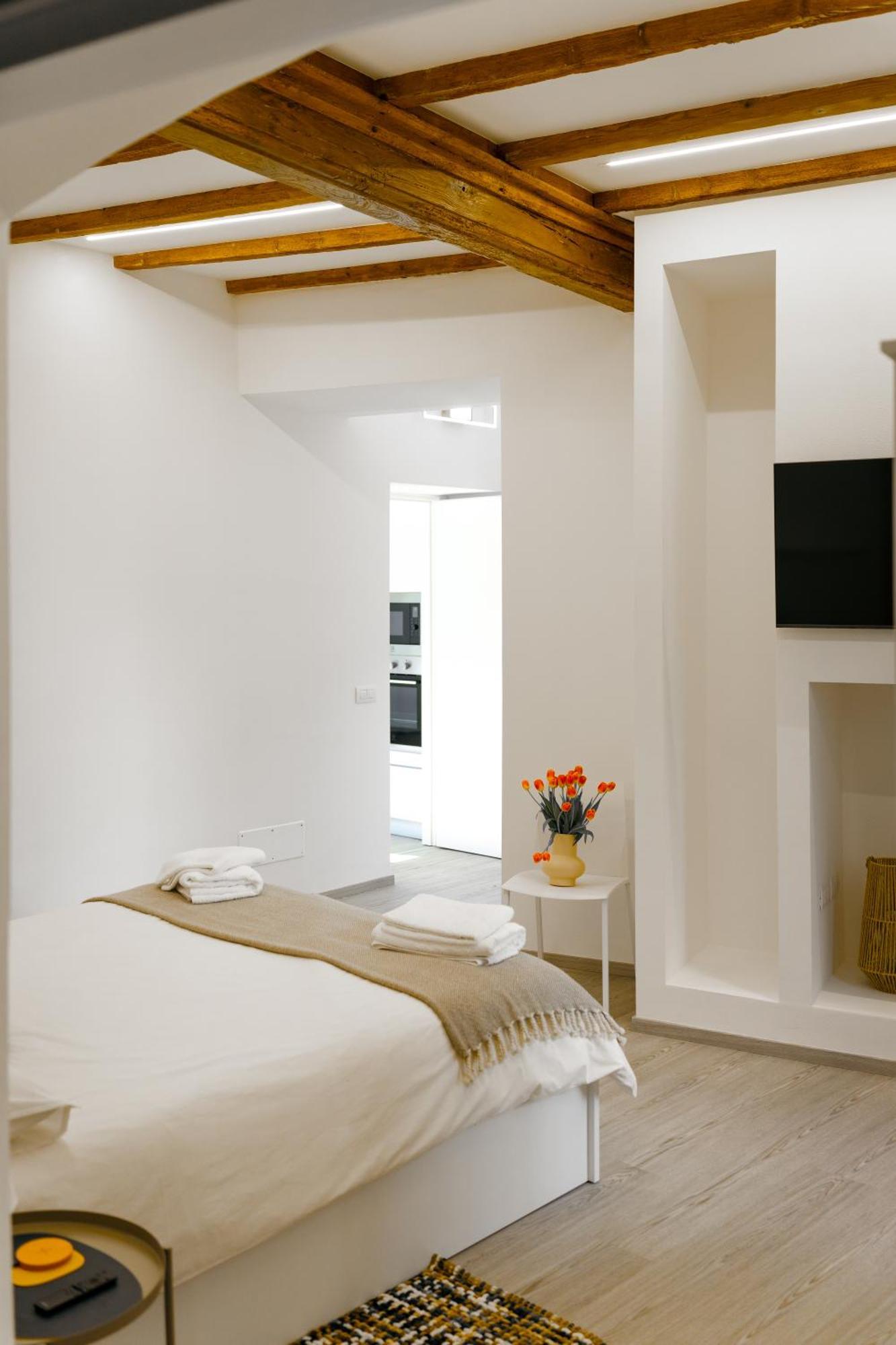Belvedere 237B Lakeview Luxury Apartment Ghiffa Ngoại thất bức ảnh